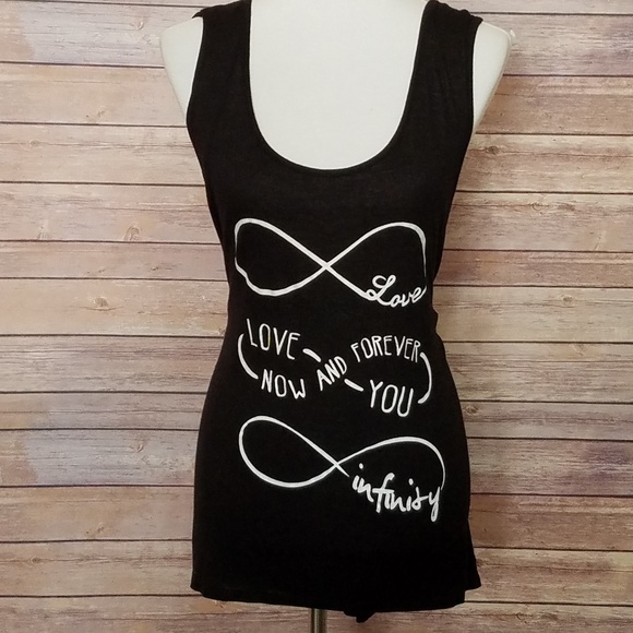 julie's closet Tops - EUC Julie's Closet Blk Infinity Graphic Tank 2X